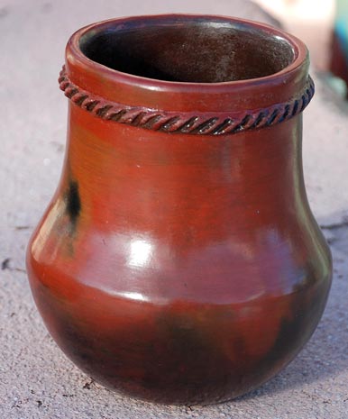 Michelle Williams | Navajo Pitch Pot| Penfield Gallery of Indian Arts | Albuquerque, New Mexico